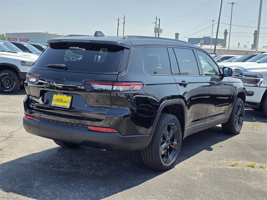 2025 Jeep Grand Cherokee Limited photo 3