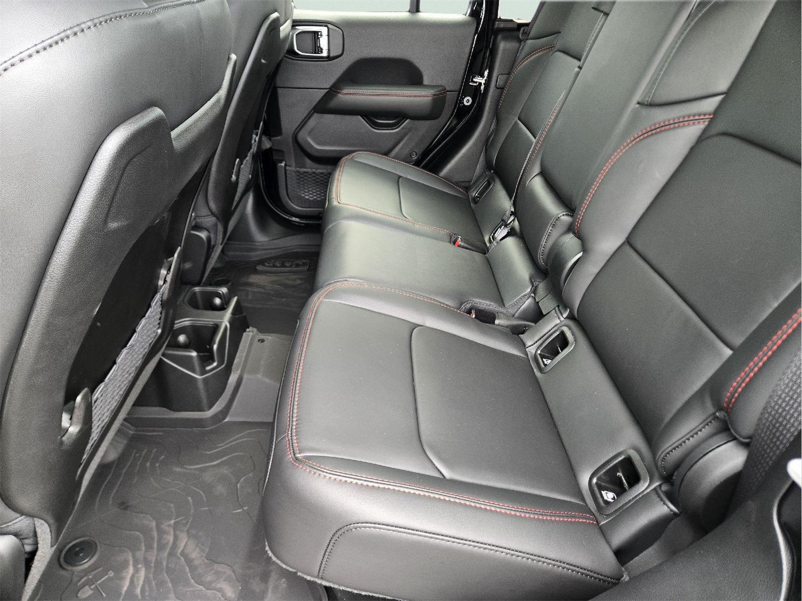 2025 Jeep Gladiator Rubicon - Photo 19