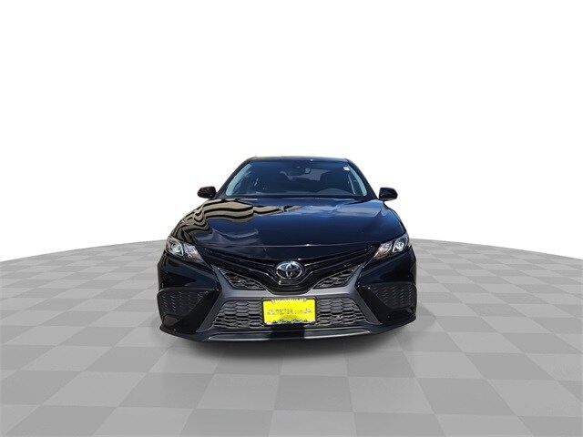 2023 Toyota Camry SE photo 3
