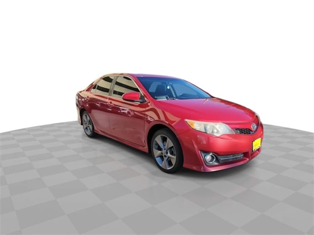 Used 2012 Toyota Camry SE Sedan