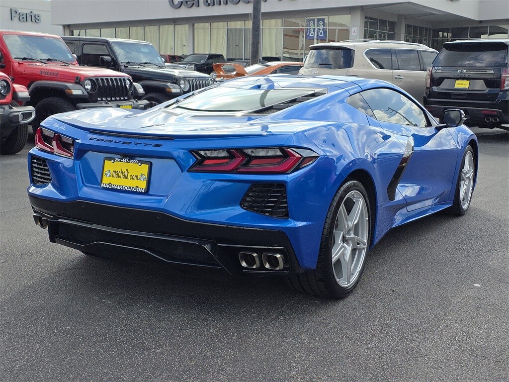 2025 Chevrolet Corvette Stingray 1LT photo 3