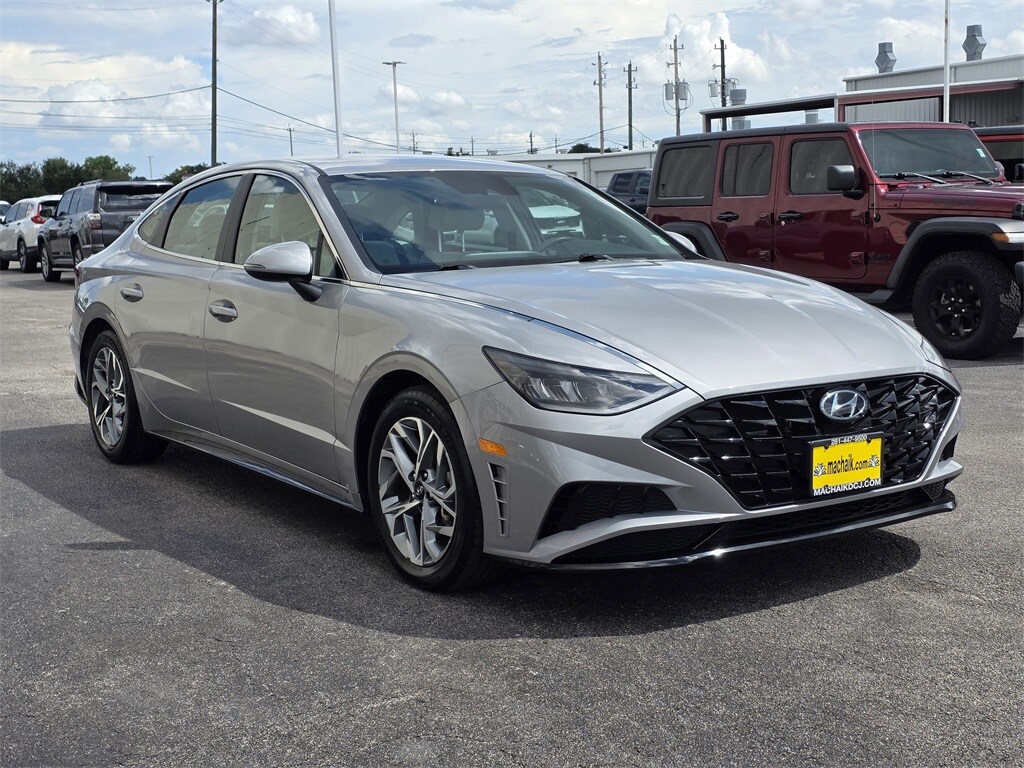 2023 Hyundai Sonata SEL photo 3