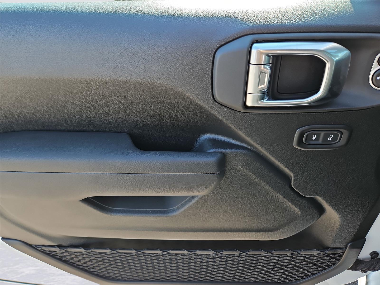 2025 Jeep Wrangler 4-Door Sport S - Photo 9