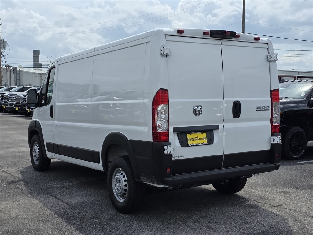 New 2025 Ram ProMaster PROMASTER 1500 TRADESMAN CARGO VAN LOW ROOF 136' W Cargo Van