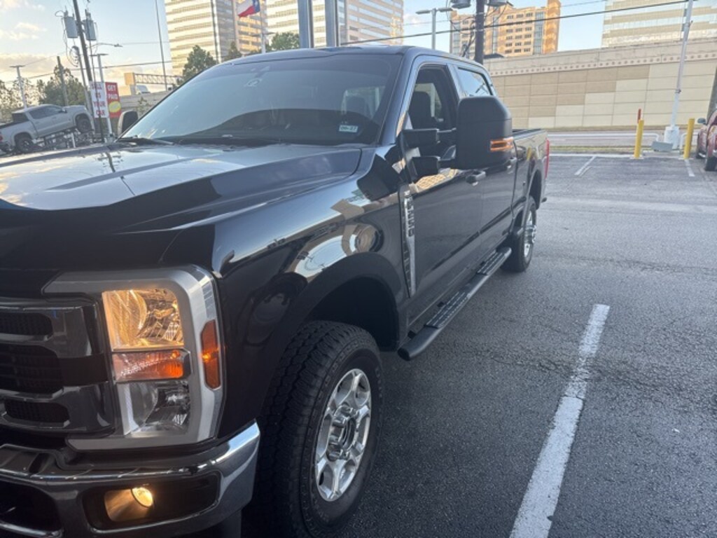 Used 2025 Ford F-250SD XLT Truck