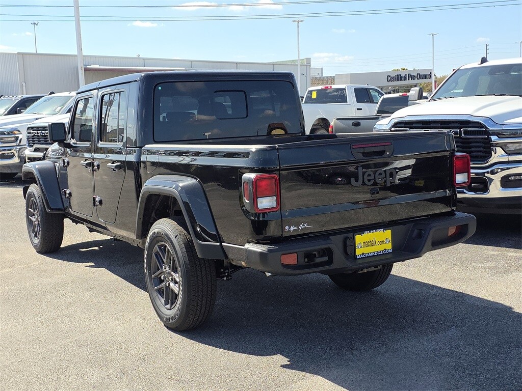 New 2025 Jeep Gladiator SPORT S 4X4 Pickup
