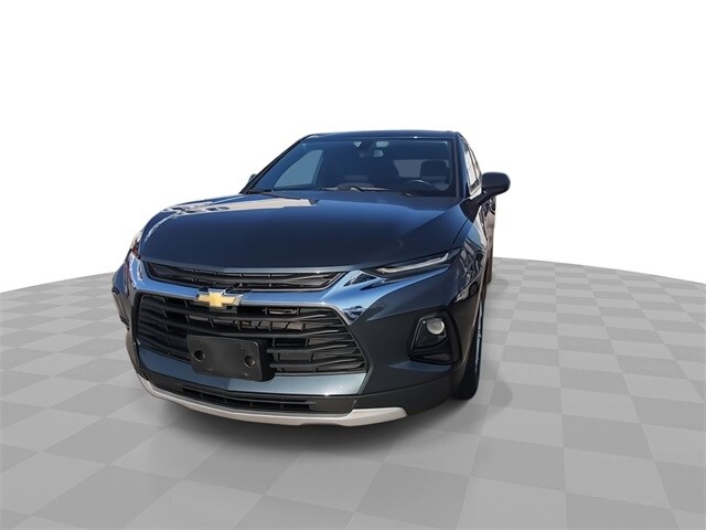 2019 Chevrolet Blazer Base photo 2