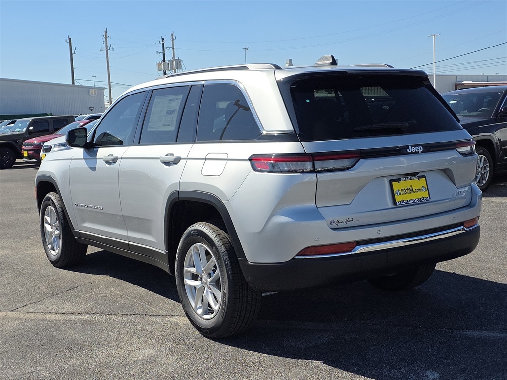 New 2025 Jeep Grand Cherokee LAREDO X 4X2 Sport Utility