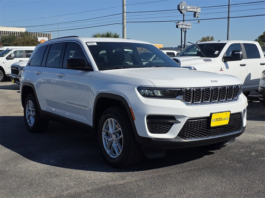 New 2025 Jeep Grand Cherokee LAREDO X 4X2 Sport Utility