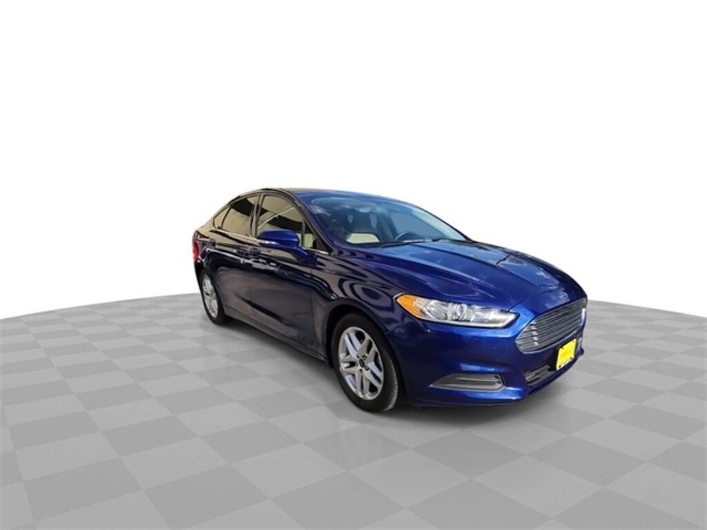 Used 2016 Ford Fusion SE Sedan