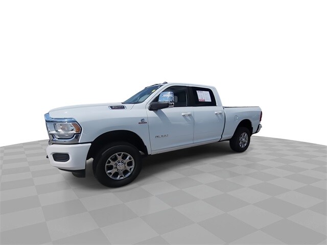 2023 Ram 3500 Laramie photo 4
