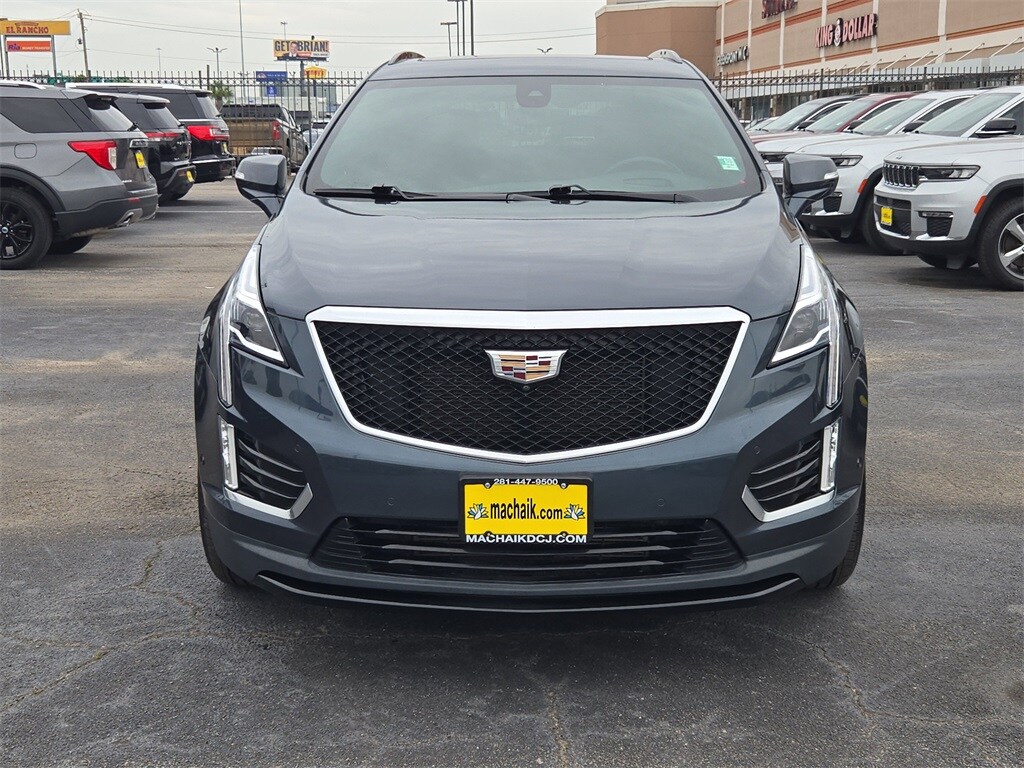 2021 Cadillac XT5 Sport photo 2