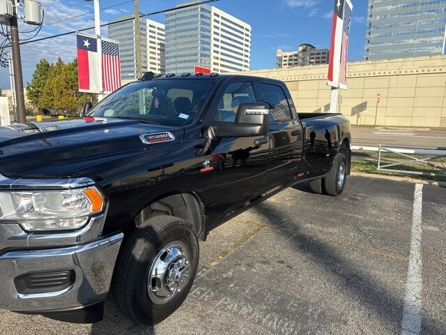 2024 Ram 3500 Tradesman photo 4