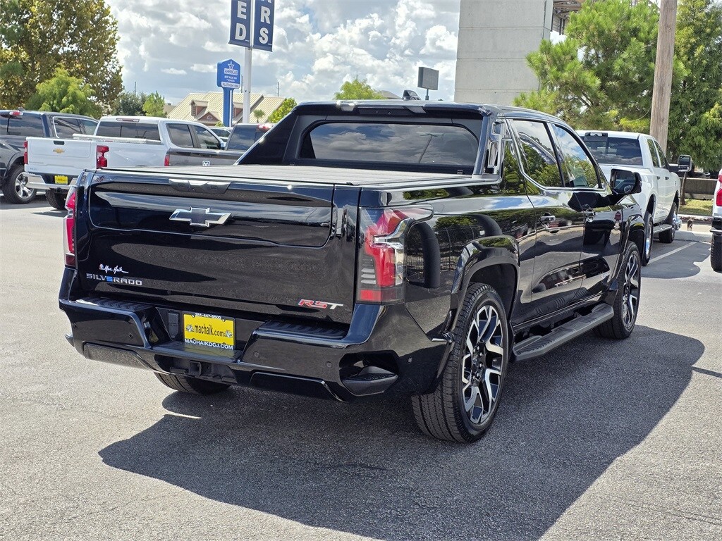 2024 Chevrolet Silverado EV RST photo 4