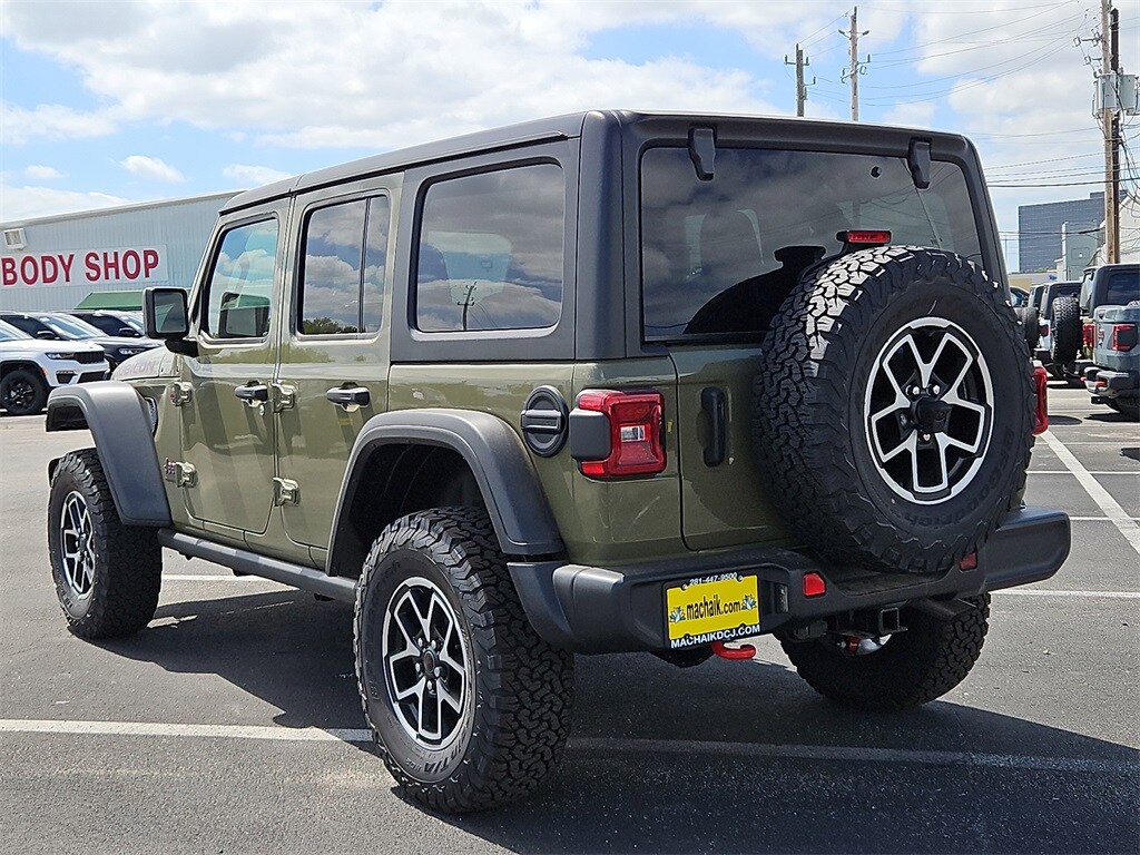 2025 Jeep Wrangler Rubicon photo 3