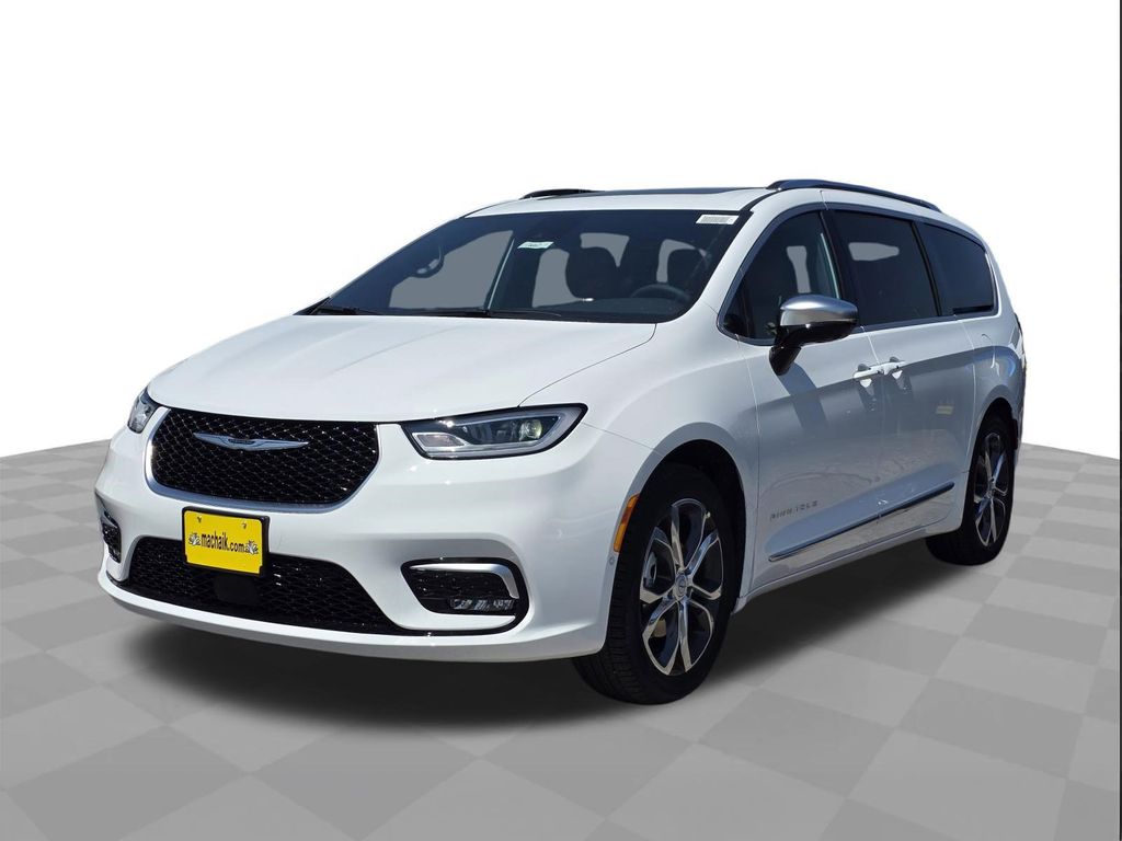 2026 Chrysler Pacifica Pinnacle's photo