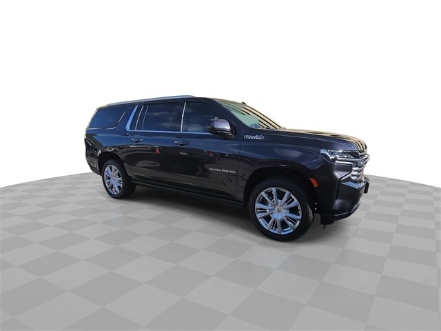 2024 Chevrolet Suburban High Country photo 2