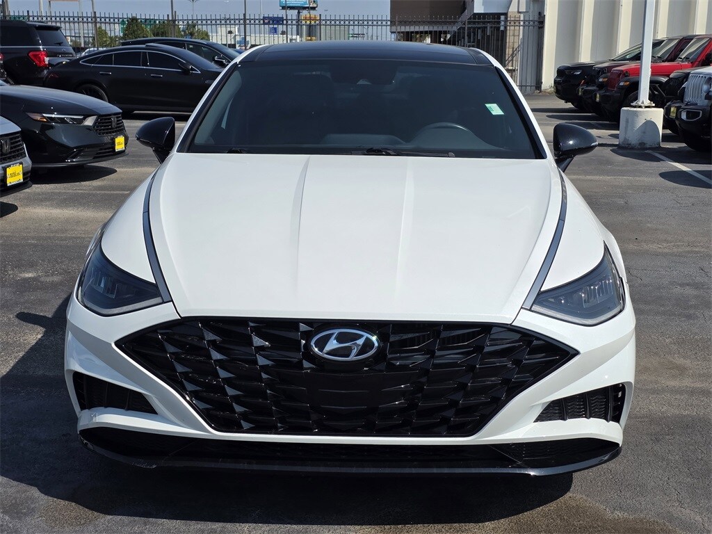 2022 Hyundai Sonata SEL Plus photo 2