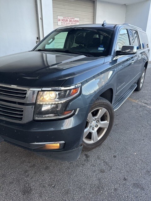 2020 Chevrolet Suburban Premier photo 3