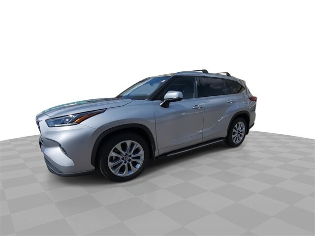 2021 Toyota Highlander Limited photo 3