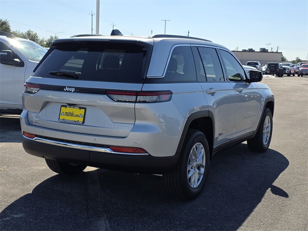 New 2025 Jeep Grand Cherokee LAREDO X 4X2 Sport Utility