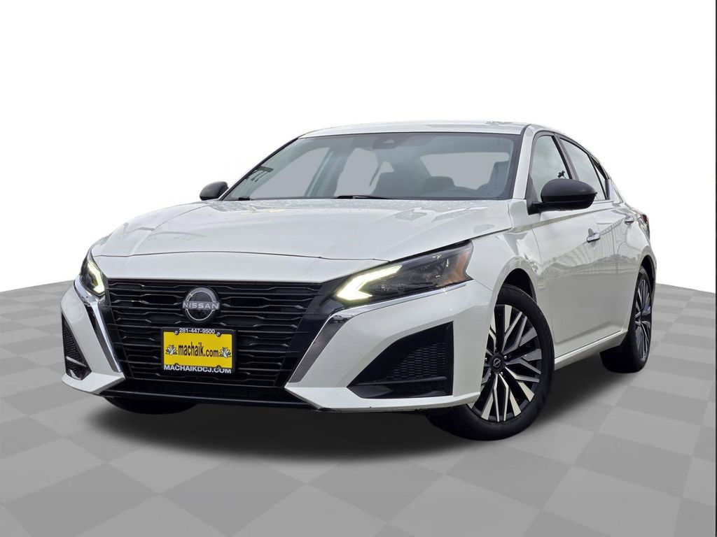 2025 Nissan Altima SV