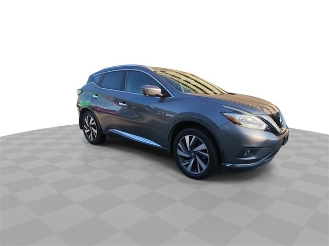 2017 Nissan Murano Platinum photo 2