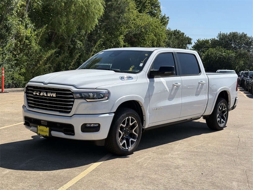 2025 Ram 1500 Laramie photo 4