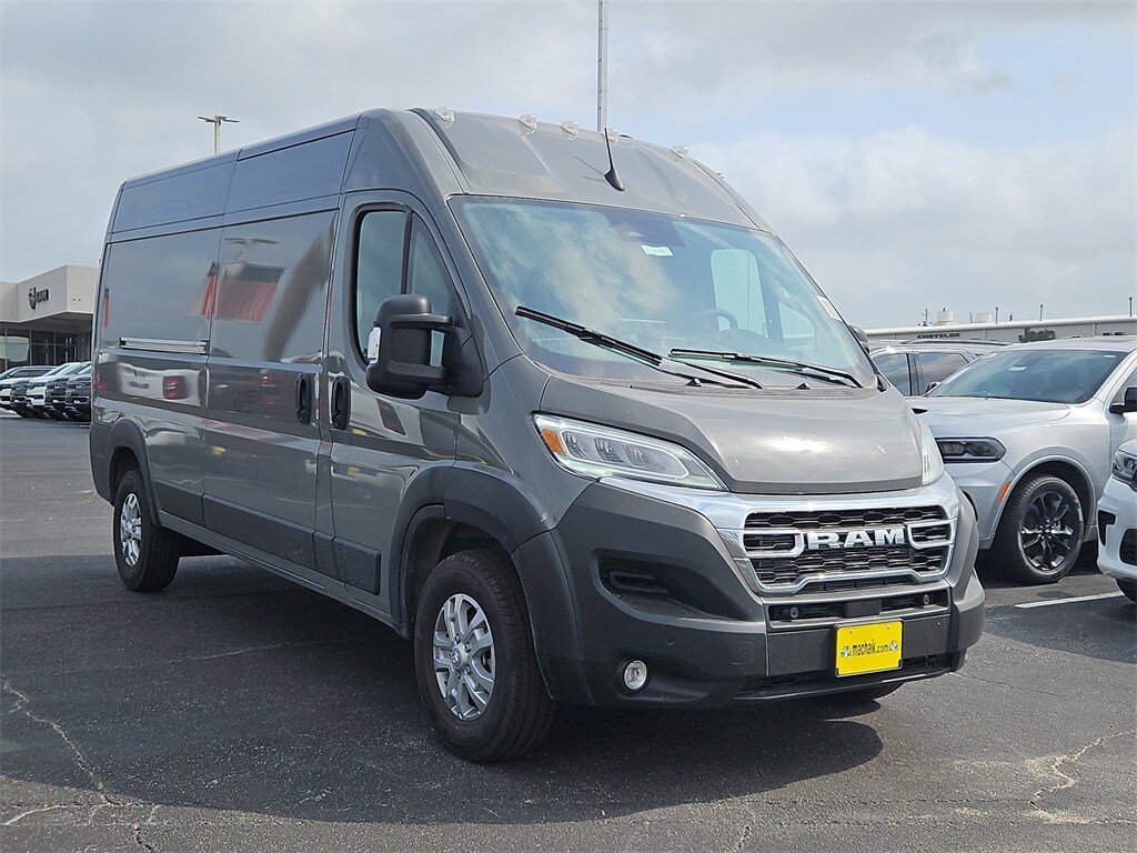 2025 Ram ProMaster 2500 Cargo Van photo 2