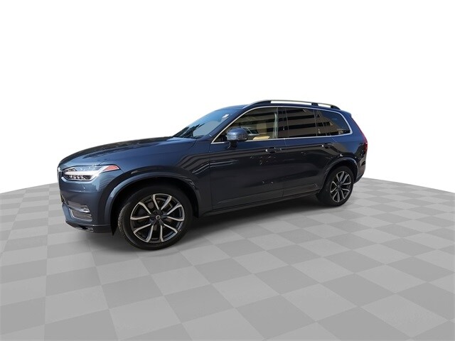 2019 Volvo XC90 T6 Momentum photo 3