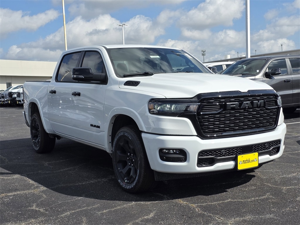 New 2026 Ram 1500 LONE STAR CREW CAB 4X2 5'7 BOX Pickup