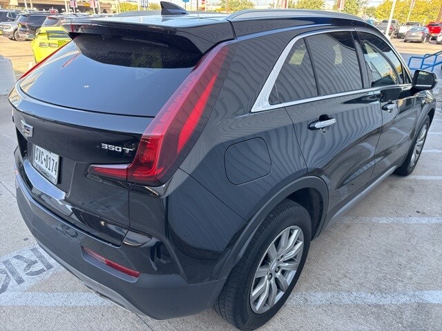 2022 Cadillac XT4 Premium Luxury photo 4