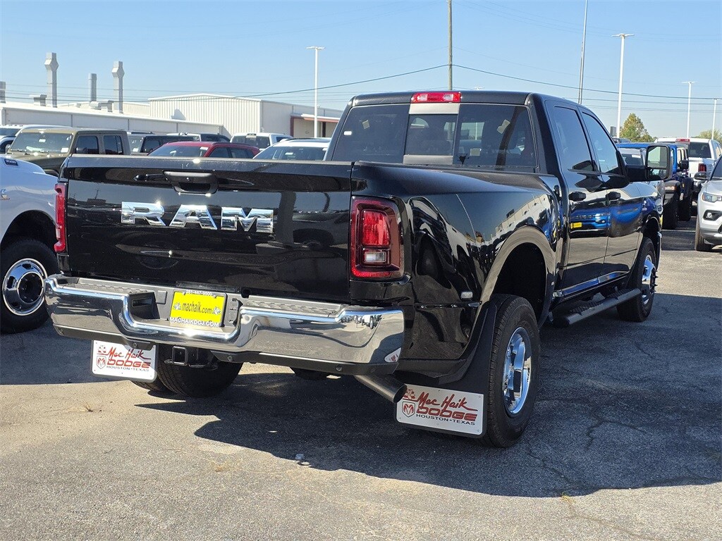 2026 Ram 3500 Tradesman photo 3