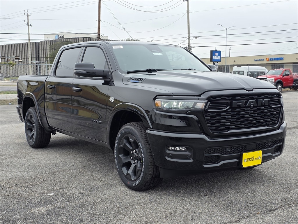 New 2026 Ram 1500 LONE STAR CREW CAB 4X4 5'7 BOX Pickup