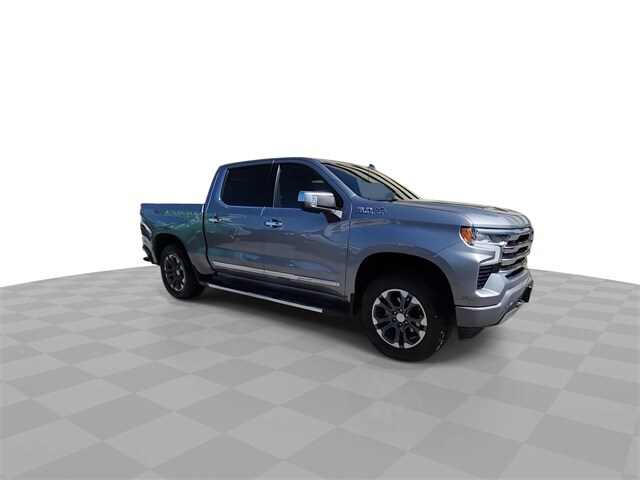 2023 Chevrolet Silverado 1500 High Country photo 2