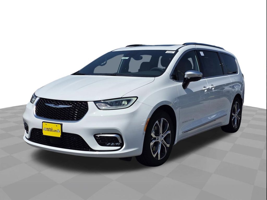 2026 Chrysler Pacifica Pinnacle's photo