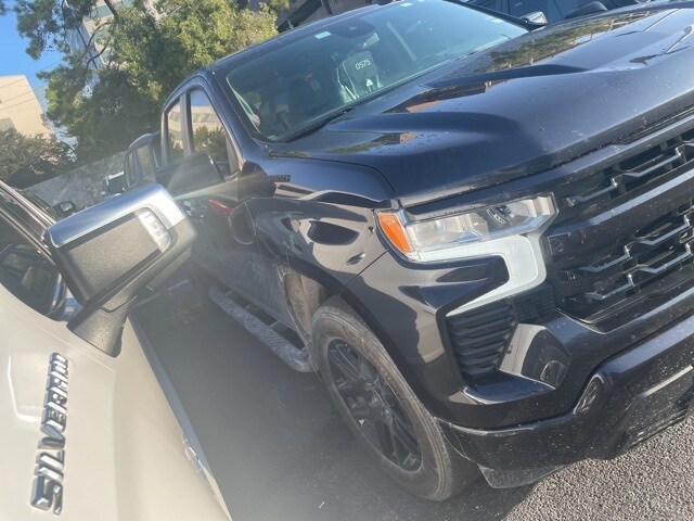 2022 Chevrolet Silverado 1500 RST photo 2