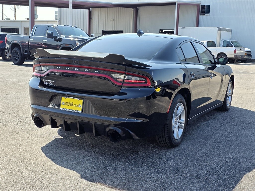 2023 Dodge Charger SXT photo 4