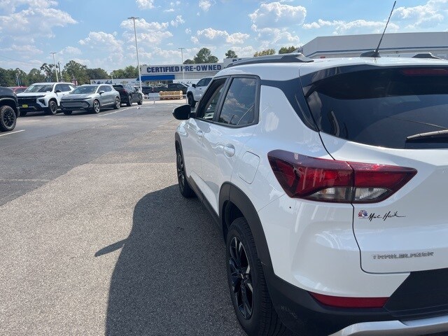 2023 Chevrolet Trailblazer LT photo 3