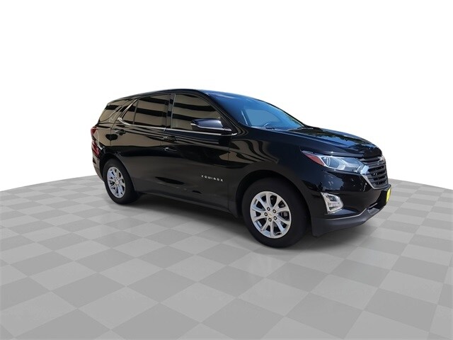 2018 Chevrolet Equinox LT photo 2