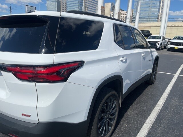 2023 Chevrolet Traverse RS photo 2