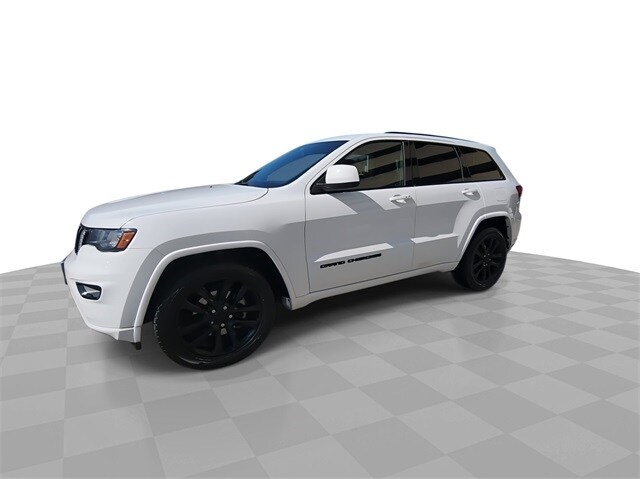 2018 Jeep Grand Cherokee Altitude photo 3