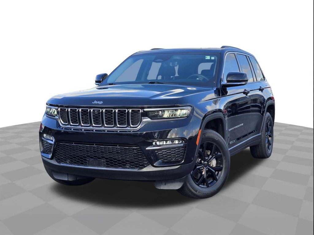 2022 Jeep Grand Cherokee Limited's photo