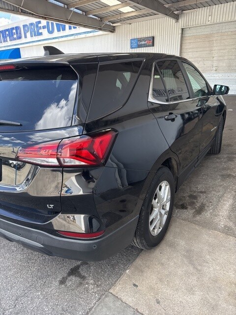 2022 Chevrolet Equinox LT photo 2