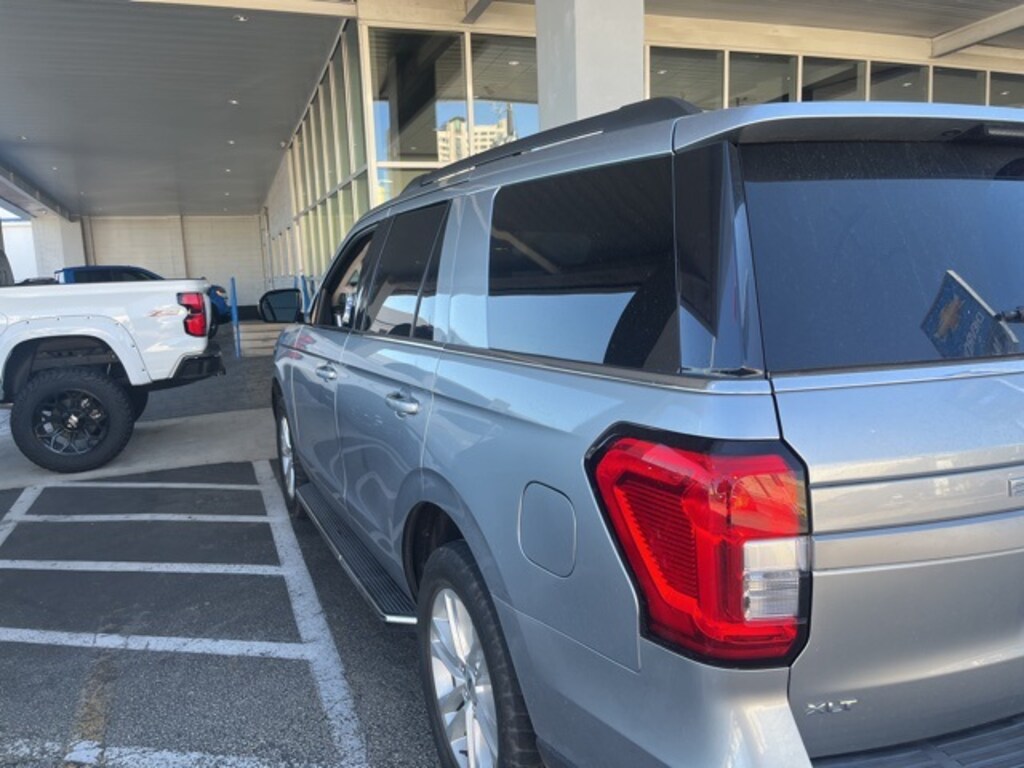 Used 2022 Ford Expedition XLT SUV