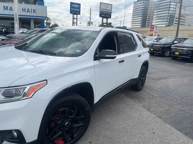 2020 Chevrolet Traverse Premier photo 2