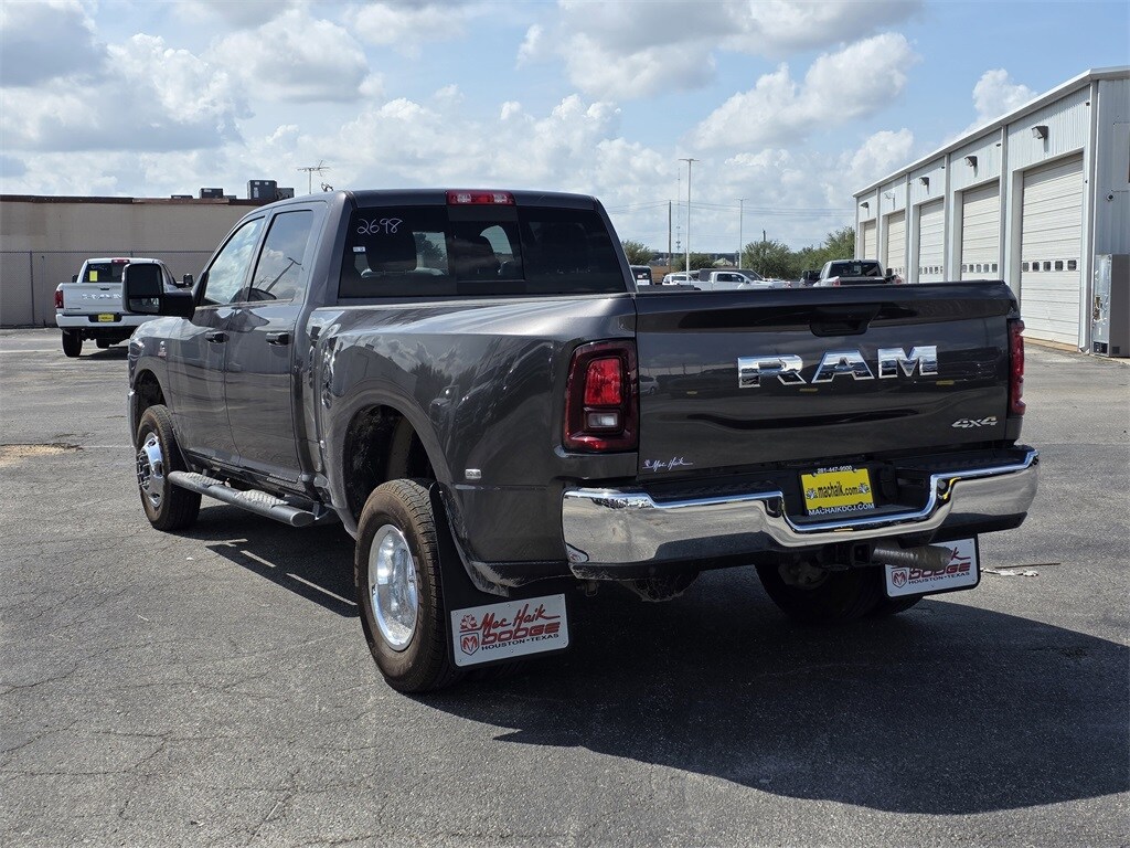 2026 Ram 3500 Tradesman photo 4
