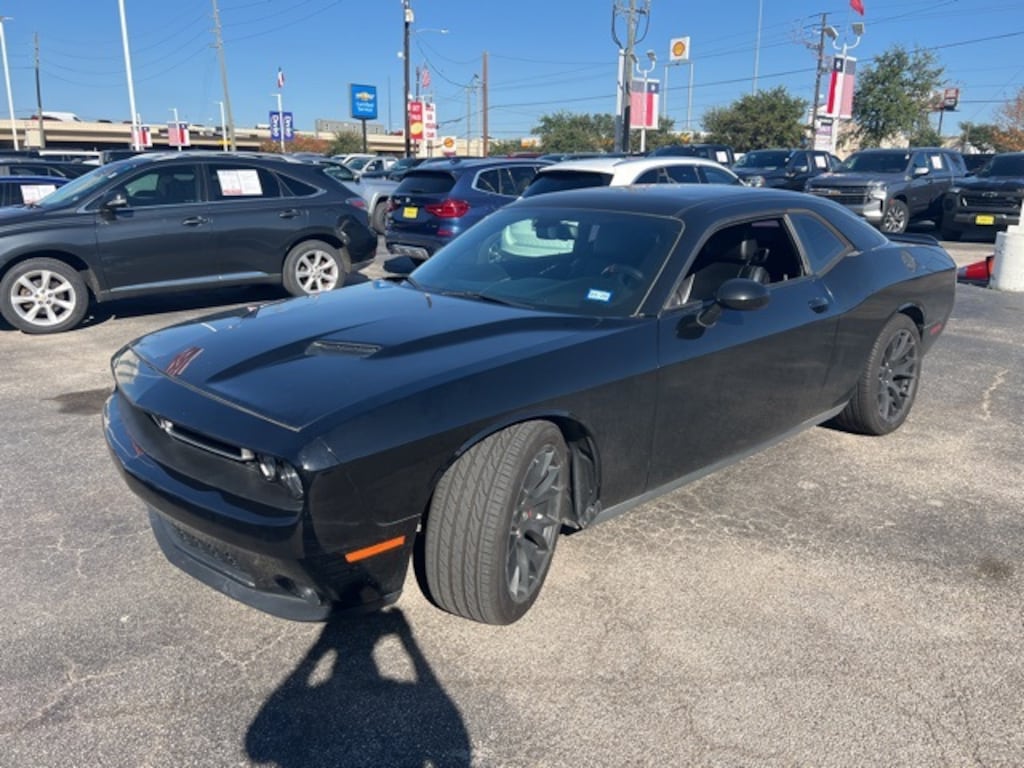 Used 2015 Dodge Challenger SXT Coupe