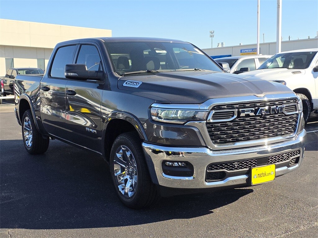 New 2026 Ram 1500 LONE STAR CREW CAB 4X4 5'7 BOX Pickup