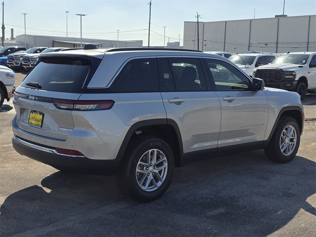 New 2025 Jeep Grand Cherokee LAREDO X 4X2 Sport Utility